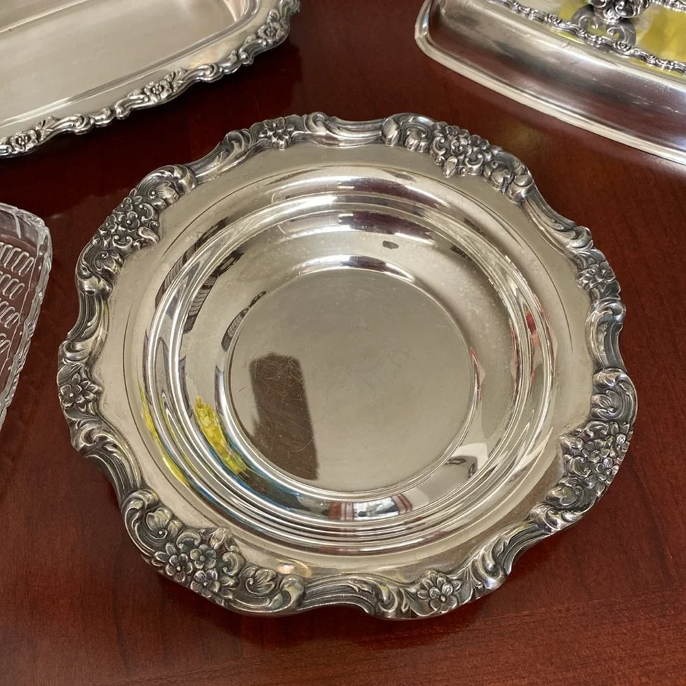 Silver Plated Wm. A Rogers Butter Dish and Bowl - Picture 4 of 10